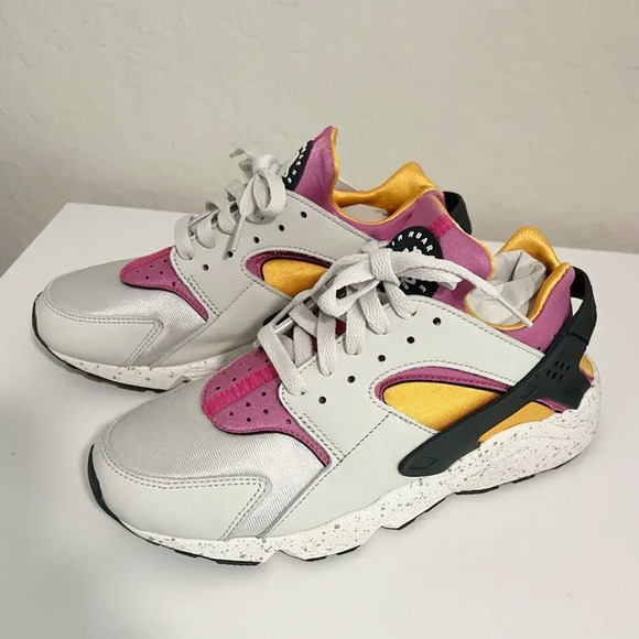 NIKE AIR Huarache in Lethal Pink Men’s‎ size 8 - Picture 3 of 7